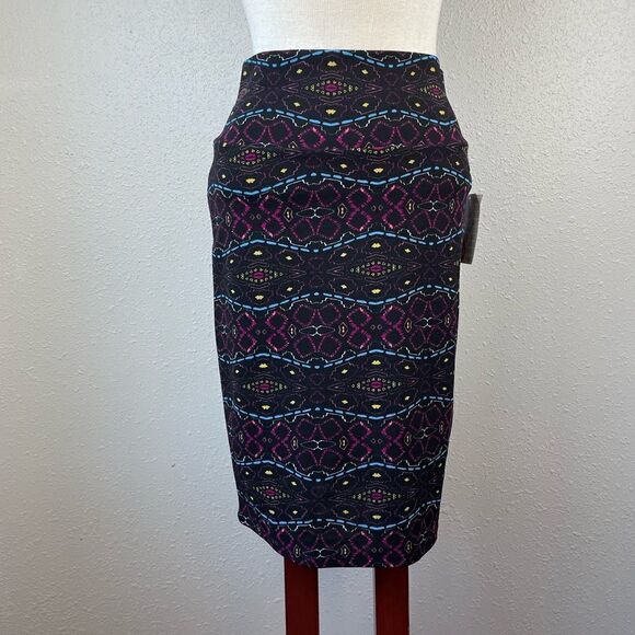 NWT LulaRoe Skirt Size S - Picture 1 of 7